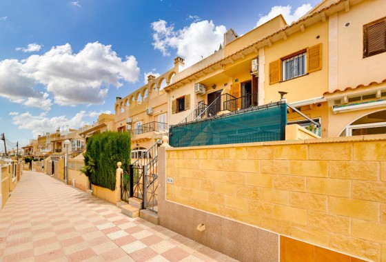 Resale - Bungalow - Torrevieja - La Siesta - El Salado - Torreta
