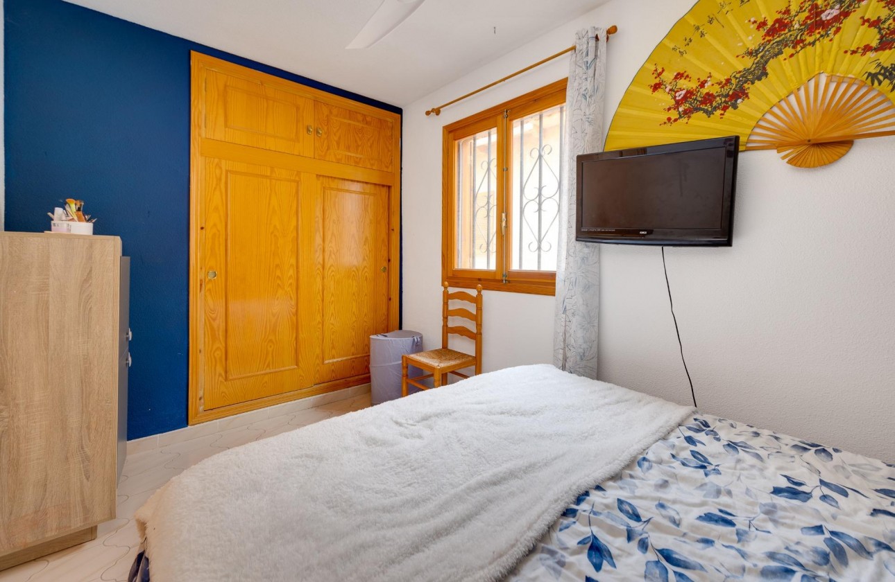 Resale - Bungalow - Torrevieja - La Siesta - El Salado - Torreta