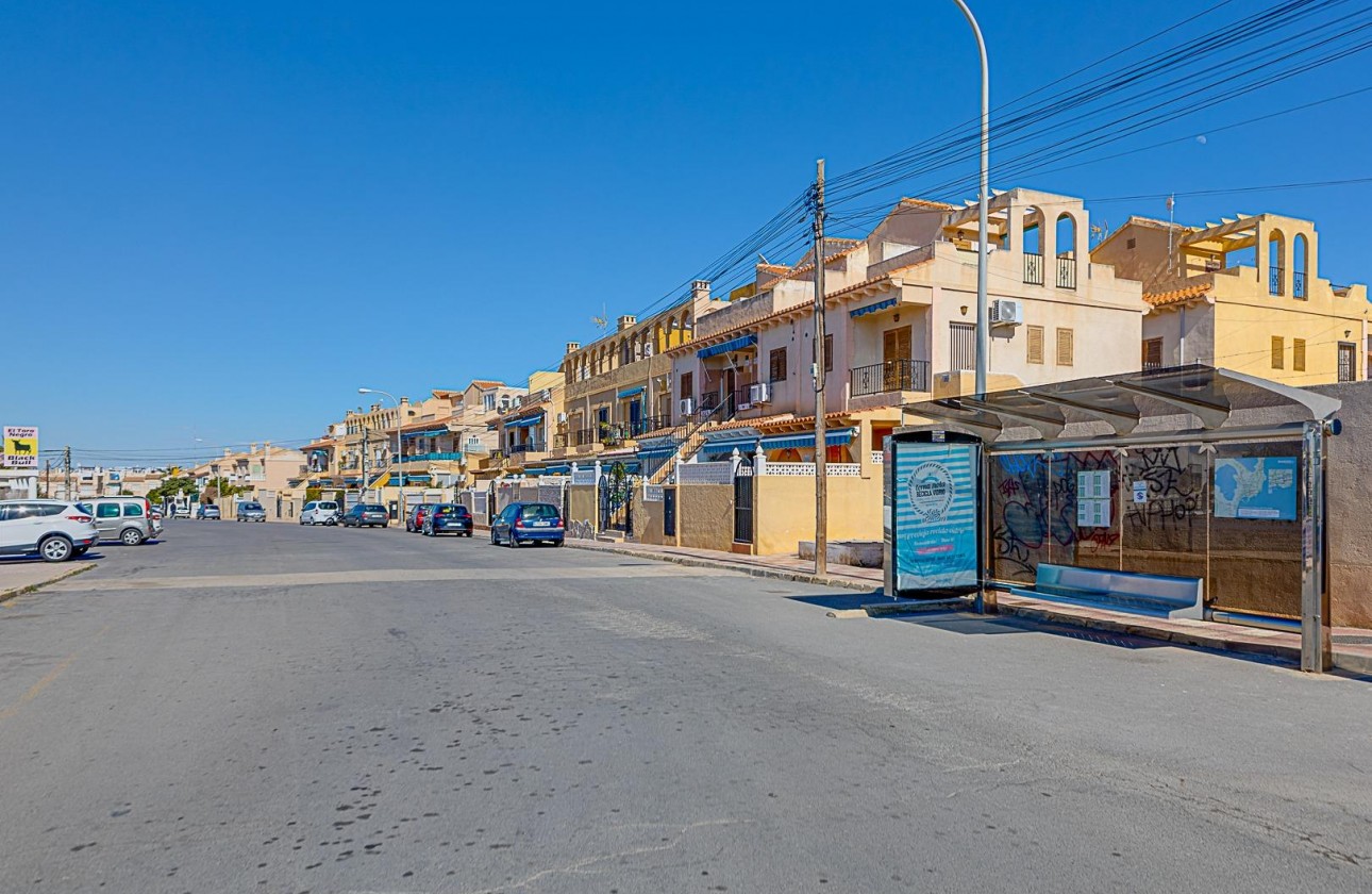 Resale - Bungalow - Torrevieja - La Siesta - El Salado - Torreta