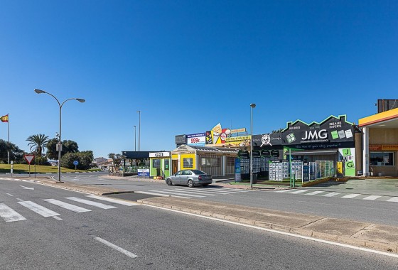 Resale - Bungalow - Torrevieja - La Siesta - El Salado - Torreta