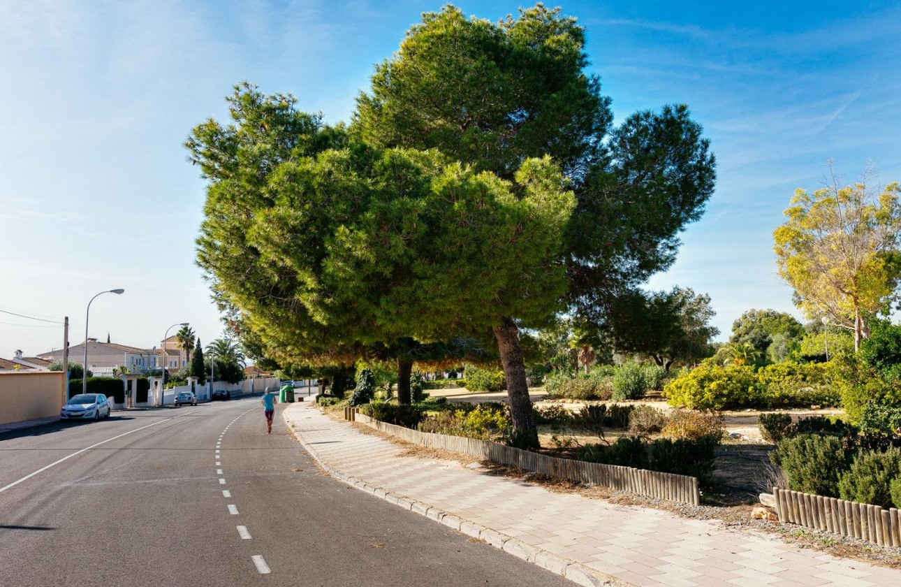 Resale - Bungalow - Torrevieja - La Siesta - El Salado - Torreta