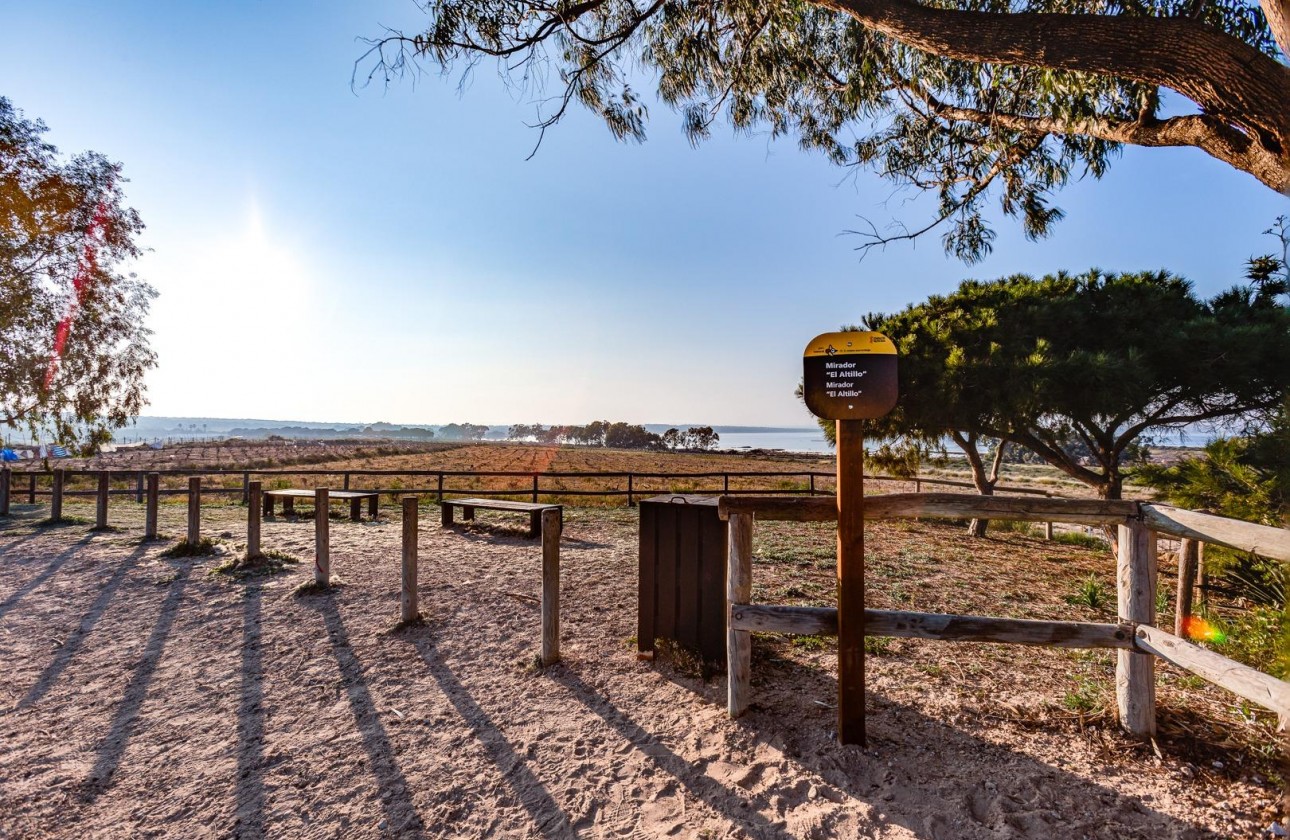 Resale - Bungalow - Torrevieja - La Siesta - El Salado - Torreta