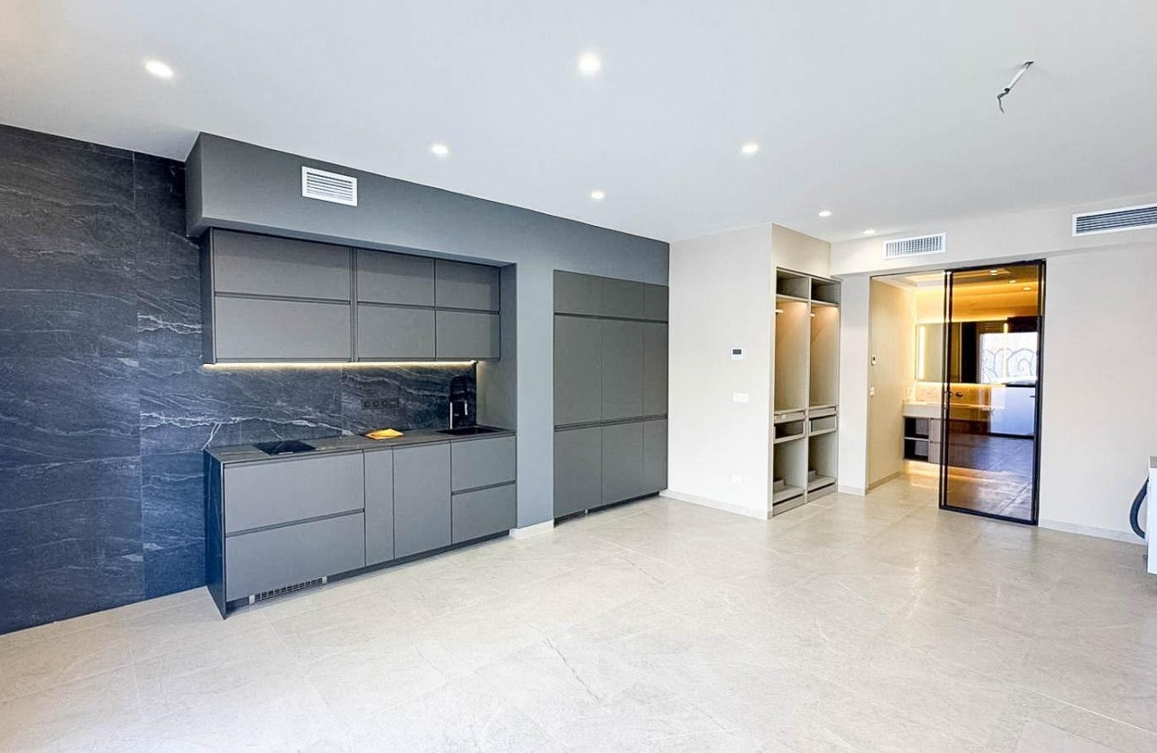 Resale - Apartment / flat - Torrevieja - Playa de los Locos