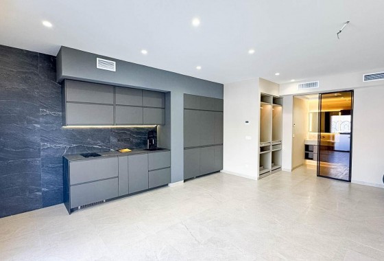 Resale - Apartment / flat - Torrevieja - Playa de los Locos