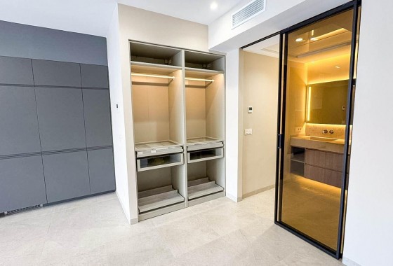Resale - Apartment / flat - Torrevieja - Playa de los Locos