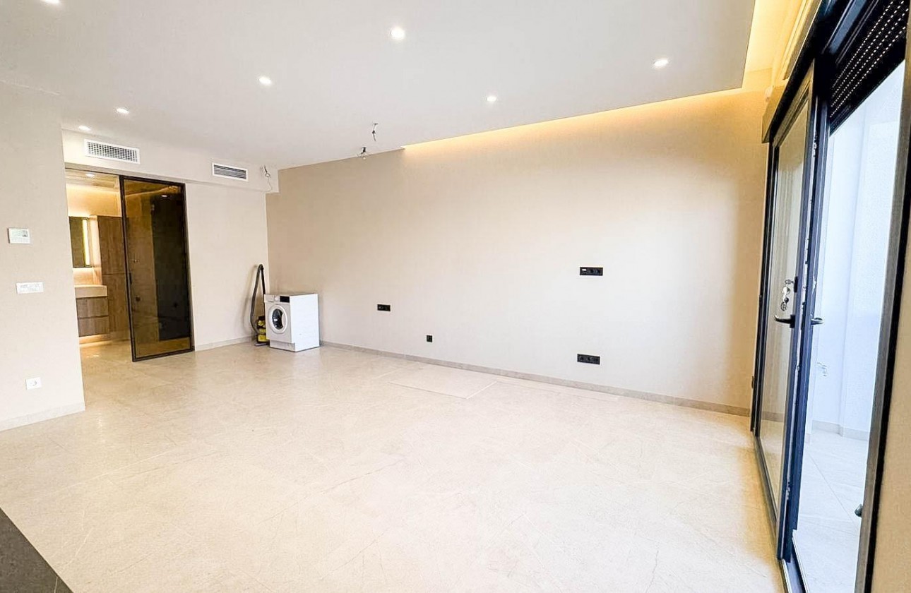 Resale - Apartment / flat - Torrevieja - Playa de los Locos