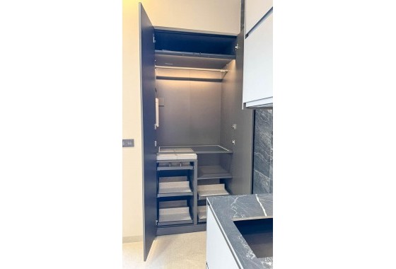 Resale - Apartment / flat - Torrevieja - Playa de los Locos