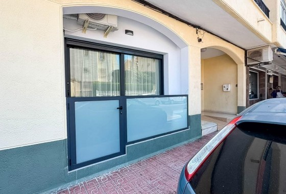 Resale - Apartment / flat - Torrevieja - Playa de los Locos