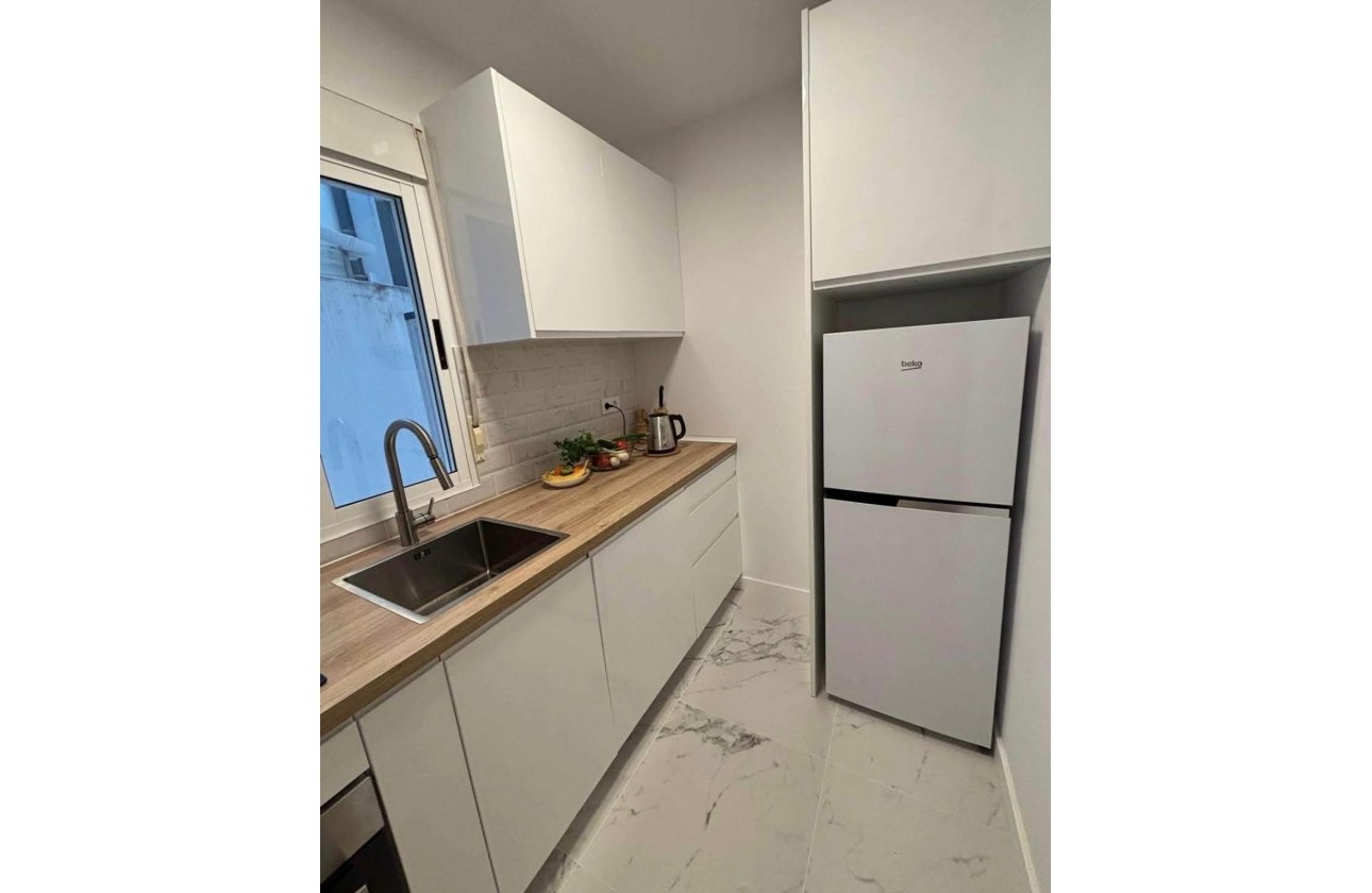 Resale - Apartment / flat - Torrevieja - Acequion