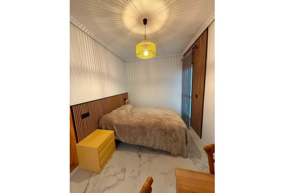 Resale - Apartment / flat - Torrevieja - Acequion