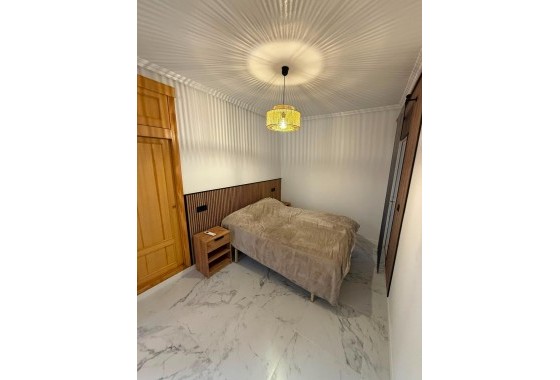 Resale - Apartment / flat - Torrevieja - Acequion