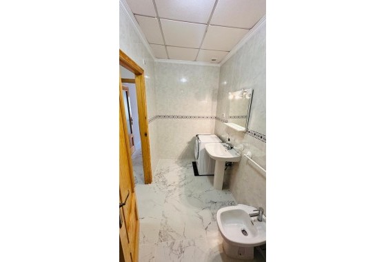 Resale - Apartment / flat - Torrevieja - Acequion