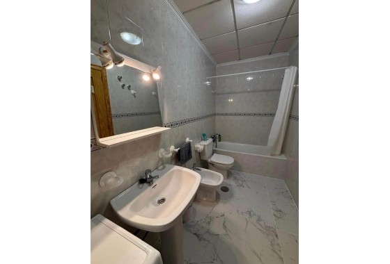 Resale - Apartment / flat - Torrevieja - Acequion
