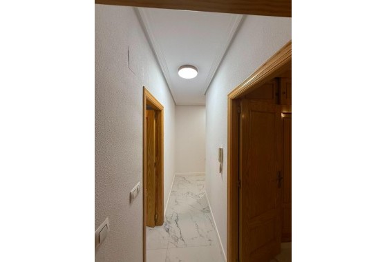 Resale - Apartment / flat - Torrevieja - Acequion