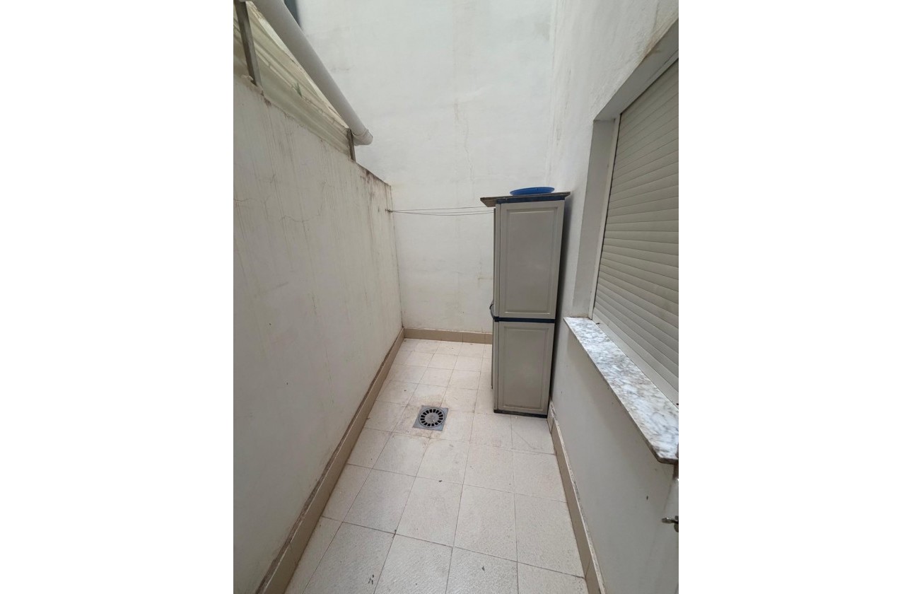 Resale - Apartment / flat - Torrevieja - Acequion