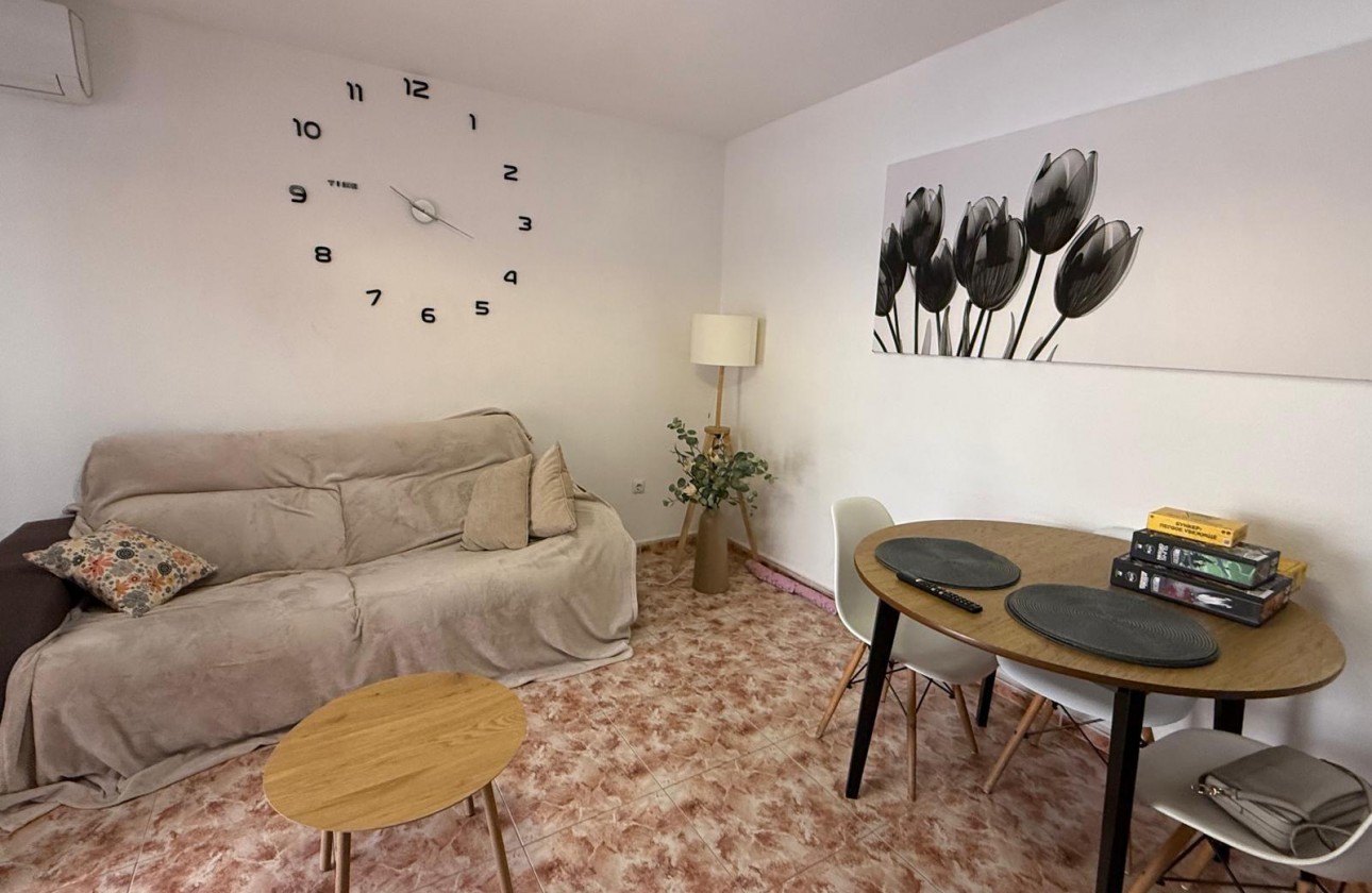 Resale - Apartment / flat - Torrevieja - Playa de los Locos
