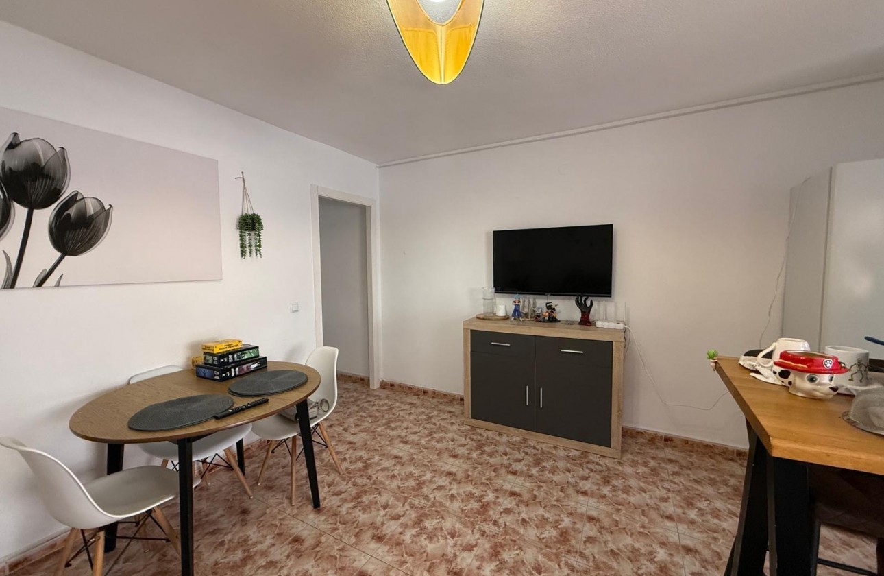 Resale - Apartment / flat - Torrevieja - Playa de los Locos