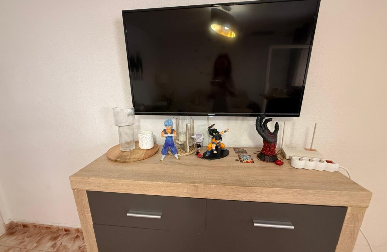 Resale - Apartment / flat - Torrevieja - Playa de los Locos