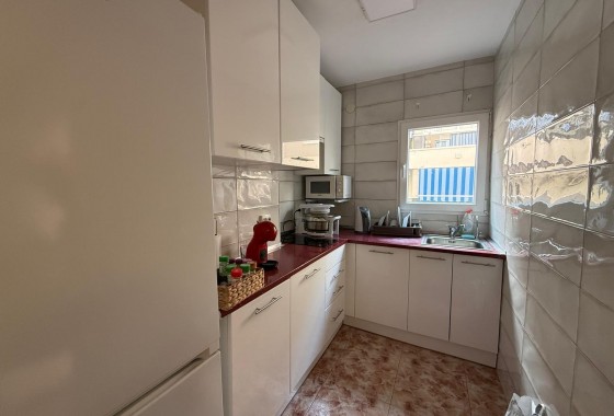 Resale - Apartment / flat - Torrevieja - Playa de los Locos