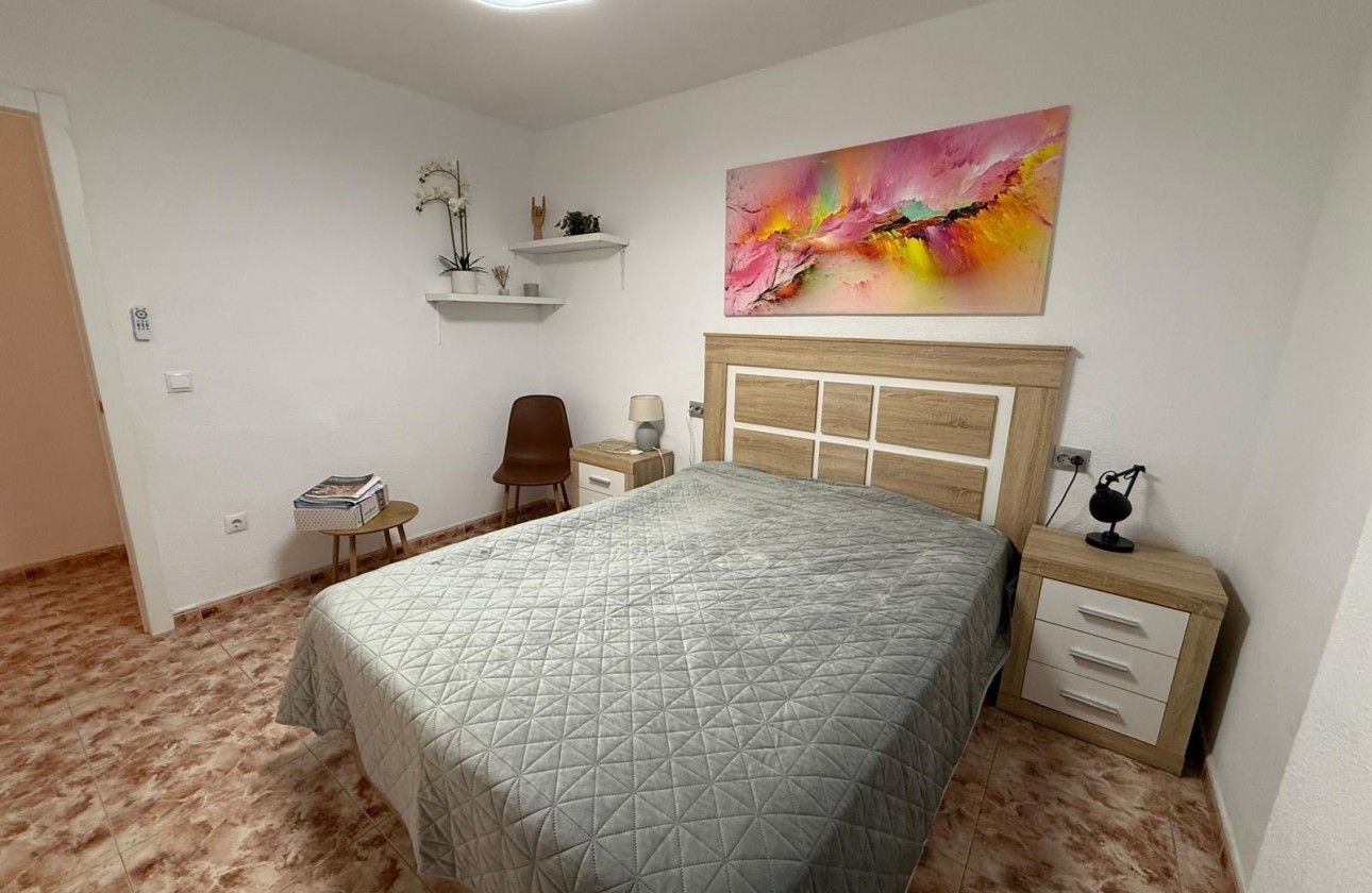 Resale - Apartment / flat - Torrevieja - Playa de los Locos