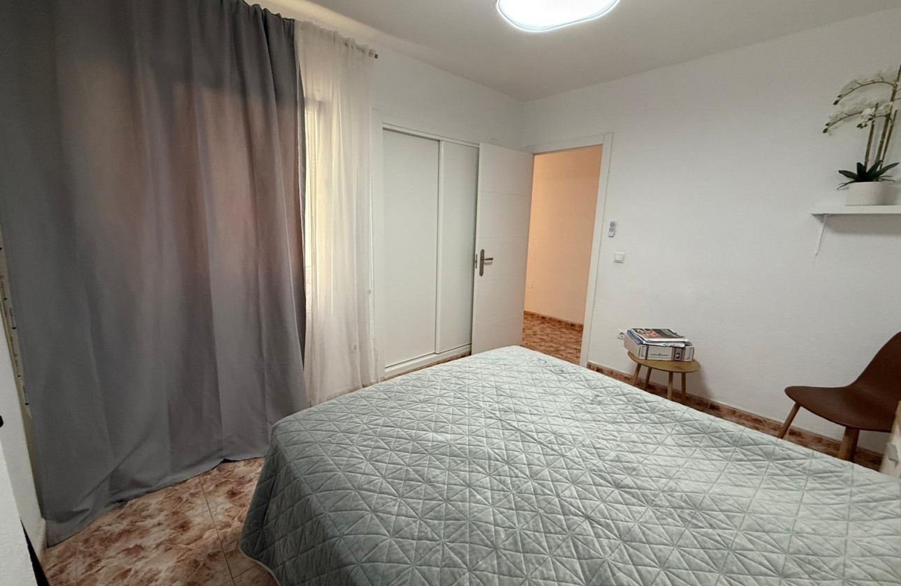 Resale - Apartment / flat - Torrevieja - Playa de los Locos