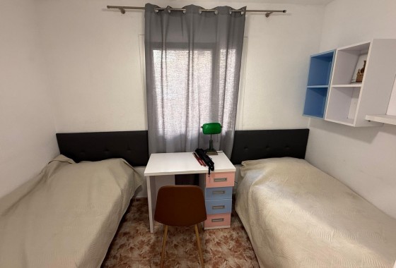 Resale - Apartment / flat - Torrevieja - Playa de los Locos