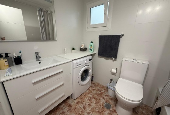 Resale - Apartment / flat - Torrevieja - Playa de los Locos