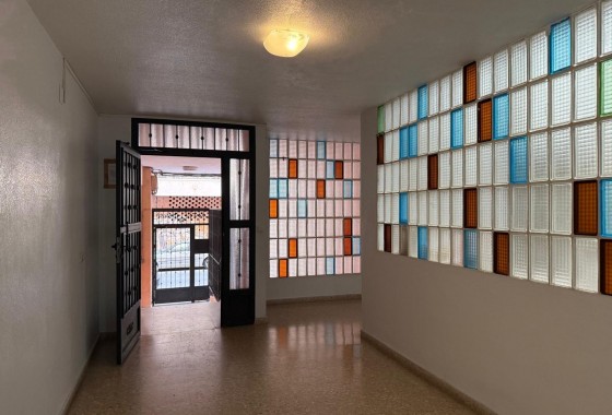 Resale - Apartment / flat - Torrevieja - Playa de los Locos