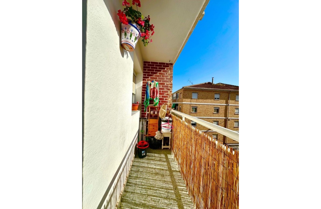 Resale - Apartment / flat - Torrevieja - Estacion de autobuses