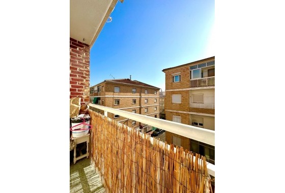 Resale - Apartment / flat - Torrevieja - Estacion de autobuses