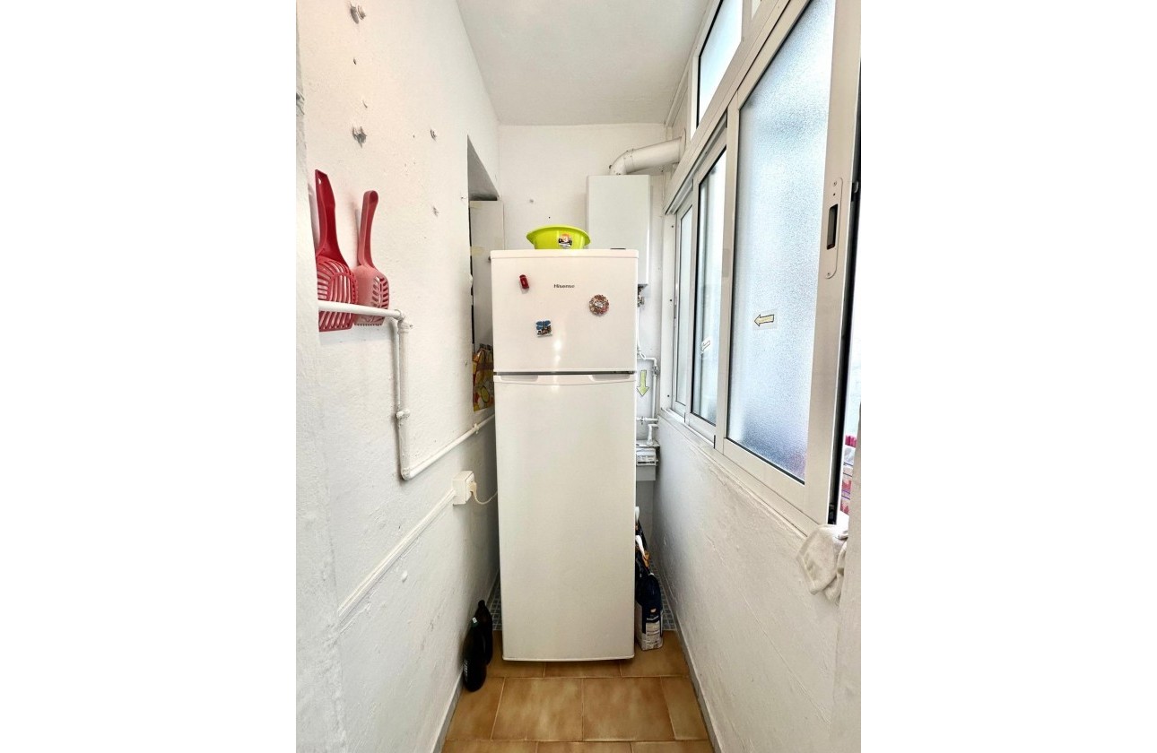 Resale - Apartment / flat - Torrevieja - Estacion de autobuses