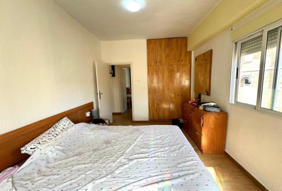 Resale - Apartment / flat - Torrevieja - Estacion de autobuses