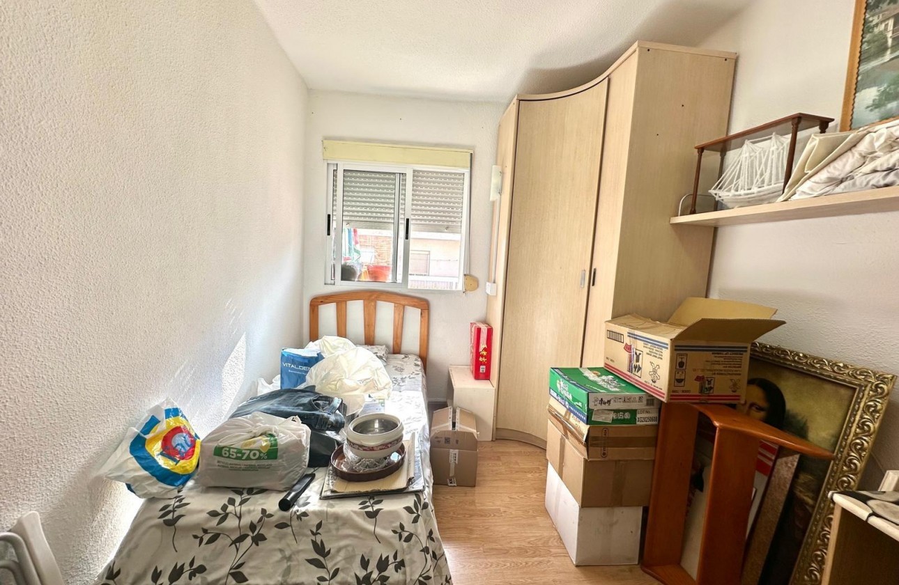 Resale - Apartment / flat - Torrevieja - Estacion de autobuses