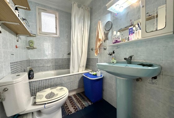 Resale - Apartment / flat - Torrevieja - Estacion de autobuses