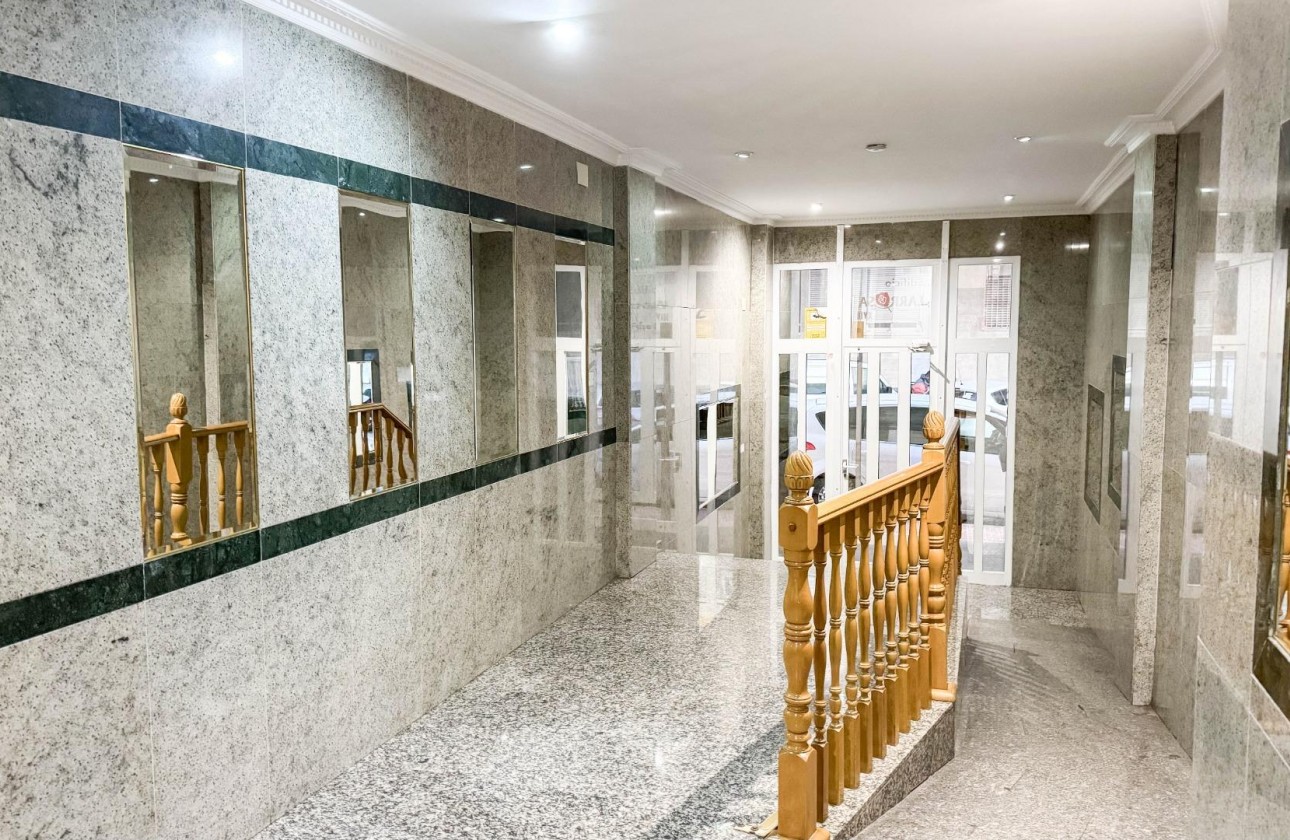Resale - Apartment / flat - Torrevieja - PARQUE DE LAS NACIONES