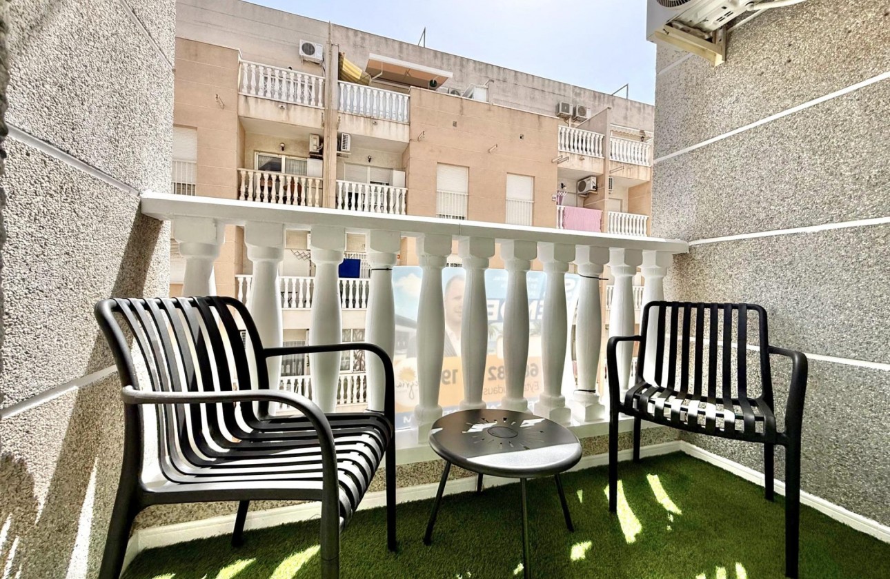 Resale - Apartment / flat - Torrevieja - Playa del Cura