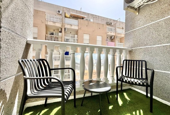 Resale - Apartment / flat - Torrevieja - Playa del Cura