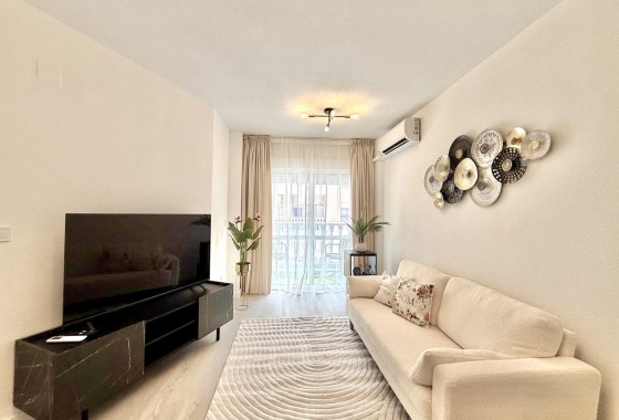 Resale - Apartment / flat - Torrevieja - Playa del Cura