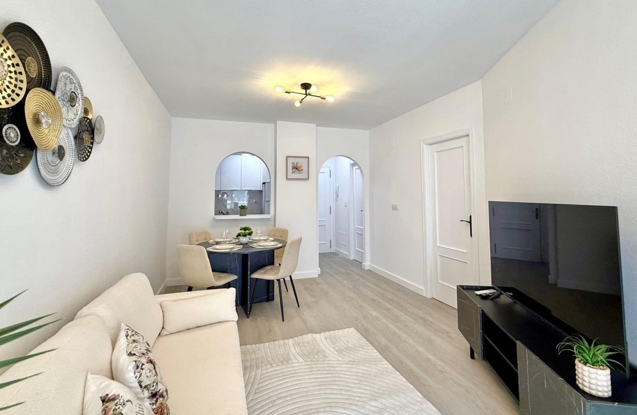 Resale - Apartment / flat - Torrevieja - Playa del Cura