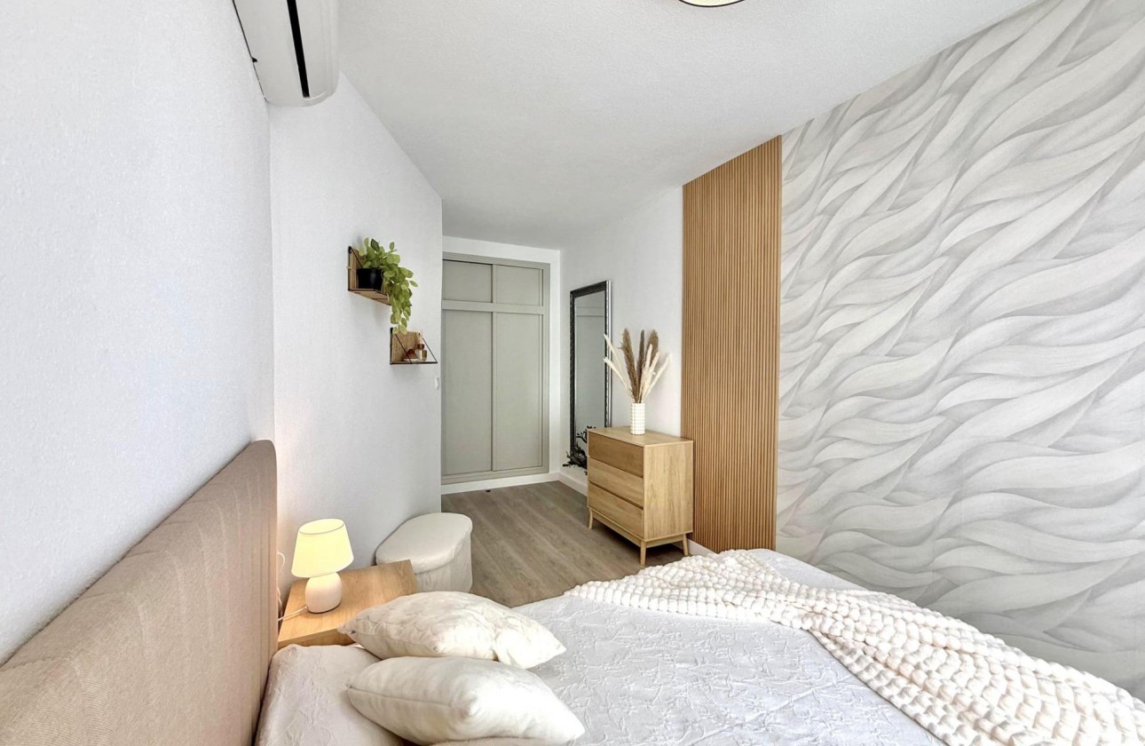 Resale - Apartment / flat - Torrevieja - Playa del Cura