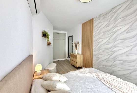 Resale - Apartment / flat - Torrevieja - Playa del Cura