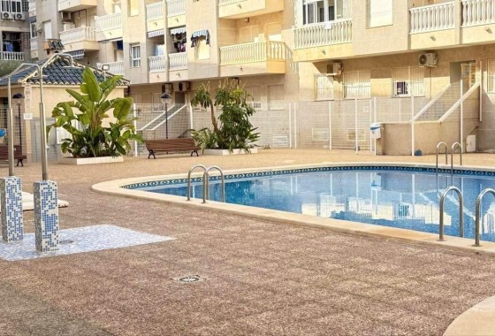 Resale - Apartment / flat - Torrevieja - Playa del Cura