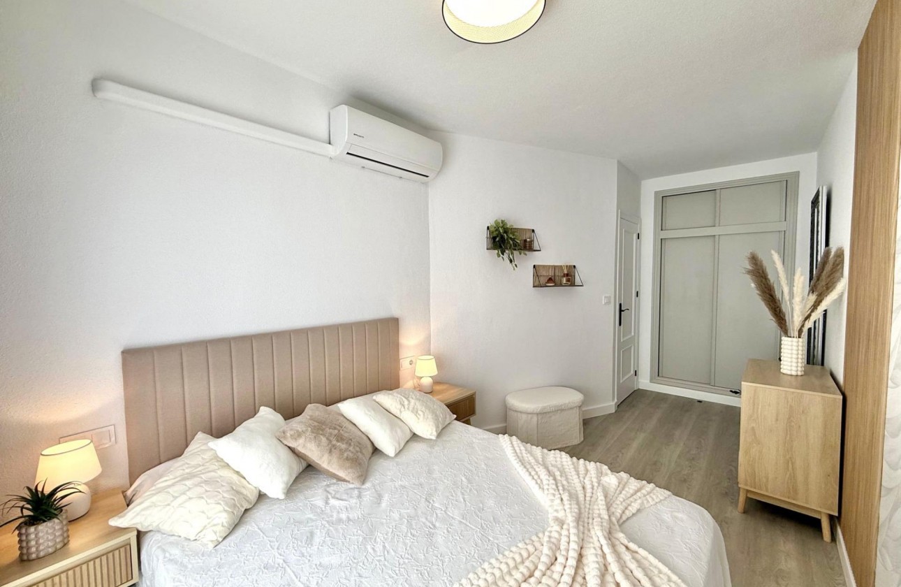 Resale - Apartment / flat - Torrevieja - Playa del Cura