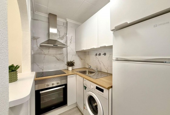Resale - Apartment / flat - Torrevieja - Playa del Cura