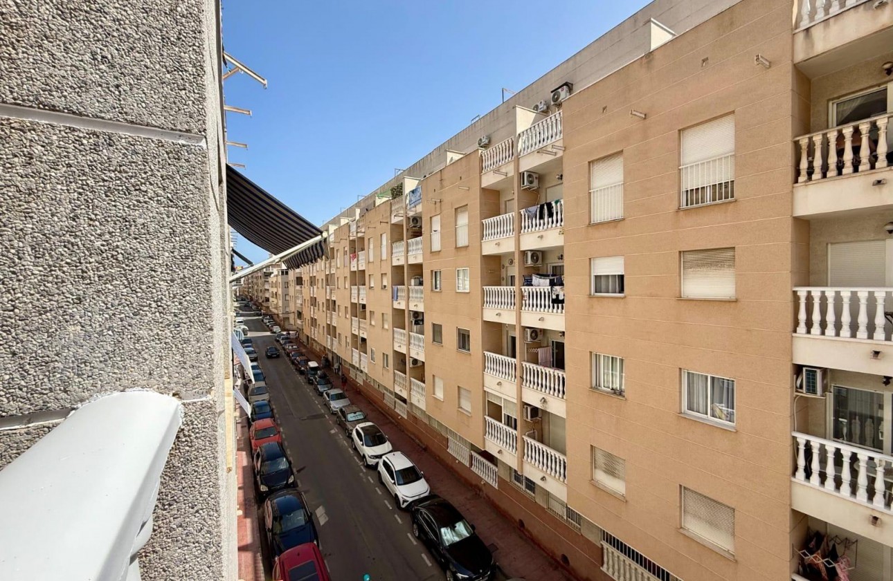 Resale - Apartment / flat - Torrevieja - Playa del Cura