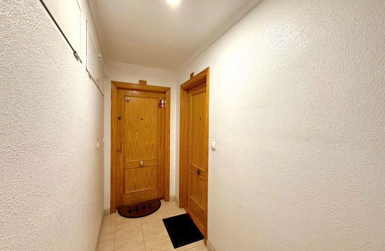 Resale - Apartment / flat - Torrevieja - Playa del Cura