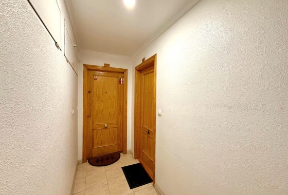 Resale - Apartment / flat - Torrevieja - Playa del Cura