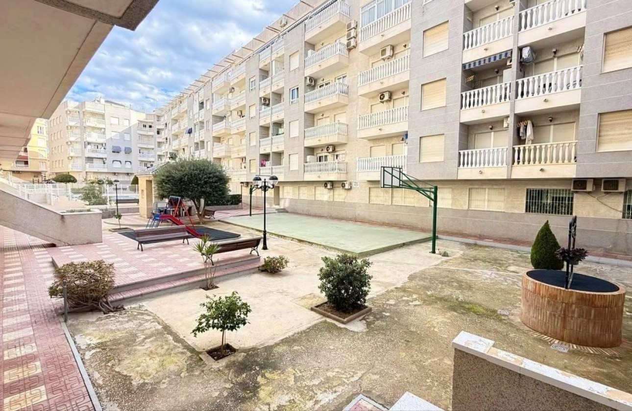 Resale - Apartment / flat - Torrevieja - Playa del Cura