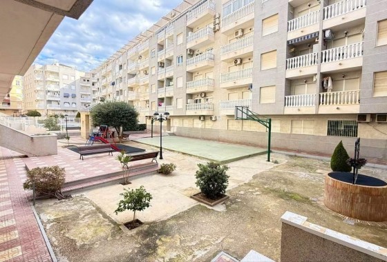 Resale - Apartment / flat - Torrevieja - Playa del Cura