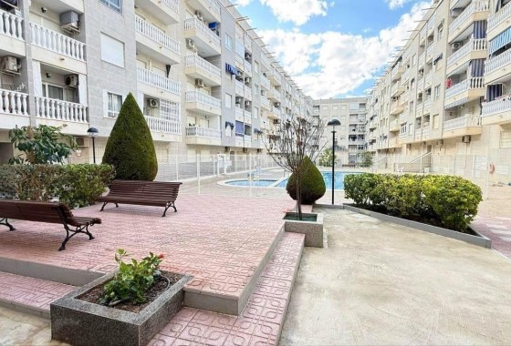 Resale - Apartment / flat - Torrevieja - Playa del Cura